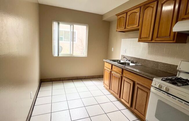 Studio, 1 bath, 500 sqft, $1,550, Unit 121