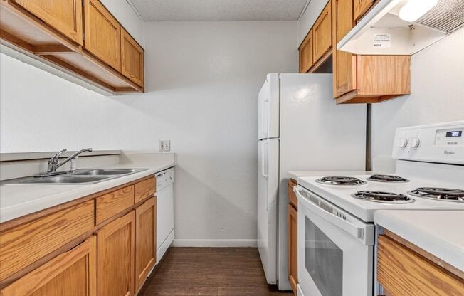 2 beds, 1 bath, $1,095