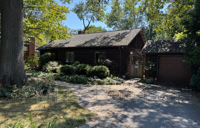 711 NORTHWEST DR