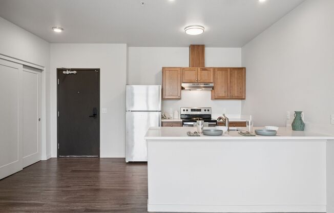 3 beds, 2 baths, 1,183 sqft, $1,925, Unit 404