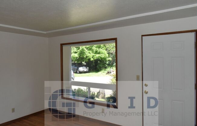 GPM650 - 7606-7618 NE Everett St (T1)