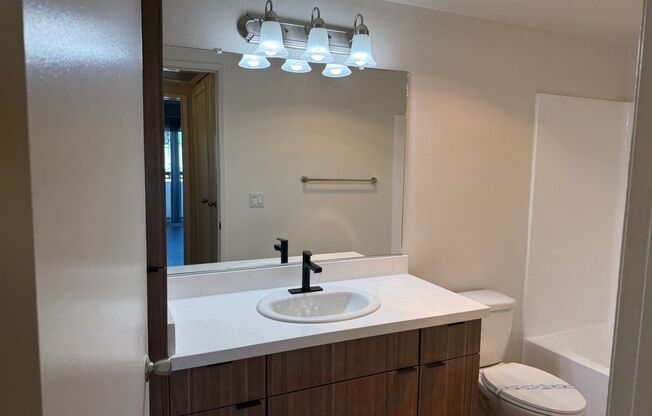 2 beds, 2 baths, 973 sqft, $3,155, Unit 410