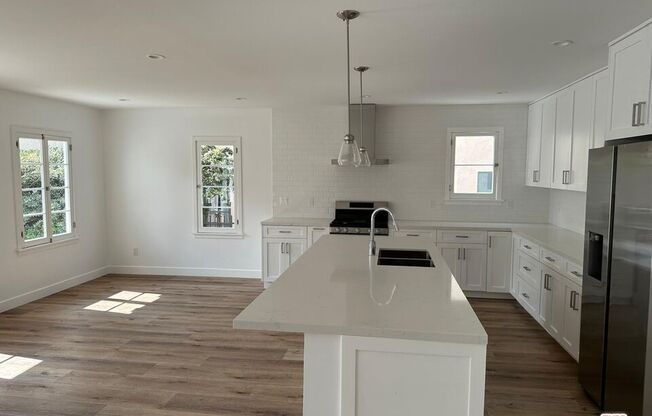 1163 S CRES HTS BLVD