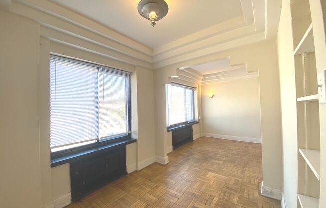 2 beds, 1 bath, $1,395, Unit 201