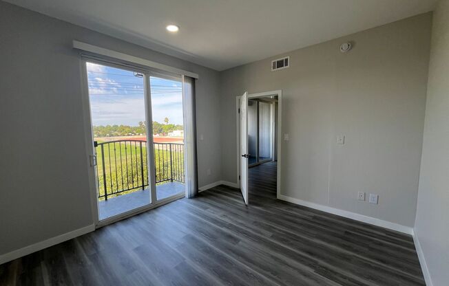 3 beds, 2 baths, 1,450 sqft, $3,998, Unit 301