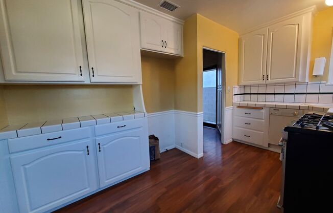 Remodeled 2-bedroom 1 bath plus Bonus Room Home in Santa Paula