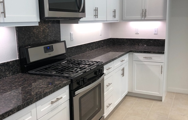 West Creek - 3 bedroom, 2.5 bath Townhome!
