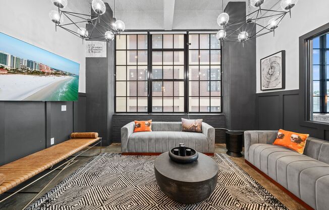 2 beds, 1 bath, 843 sqft, $2,640, Unit Commercial Suite 202-204