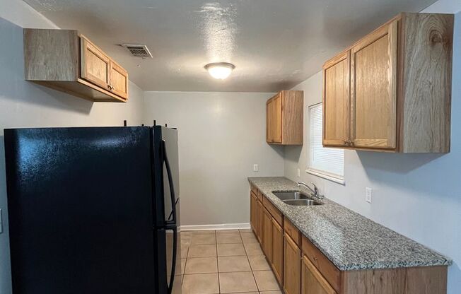 3 beds, 1 bath, $1,295