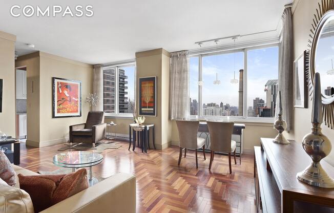 524 E 72 ST
