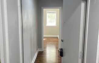 1 bed, 1 bath, 600 sqft, $900, Unit #B