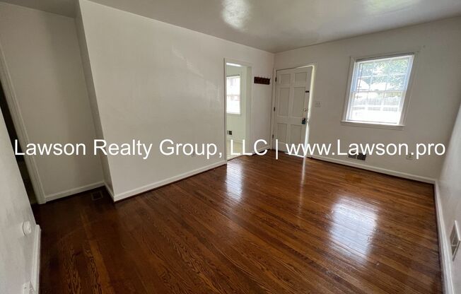 2 beds, 1 bath, 1,280 sqft, $1,075, Unit Forest Hill 338