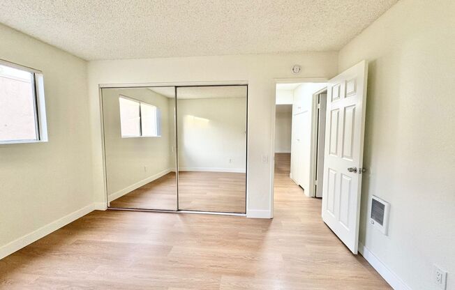 2 beds, 1 bath, 900 sqft, $2,450, Unit 71