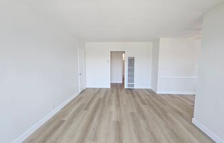 2 beds, 1 bath, $2,295, Unit 11