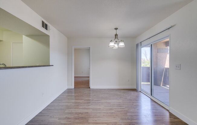 2 beds, 2 baths, $1,475, Unit UNIT 2118