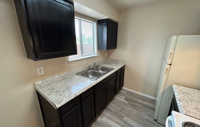 2 beds, 1.5 baths, $1,449