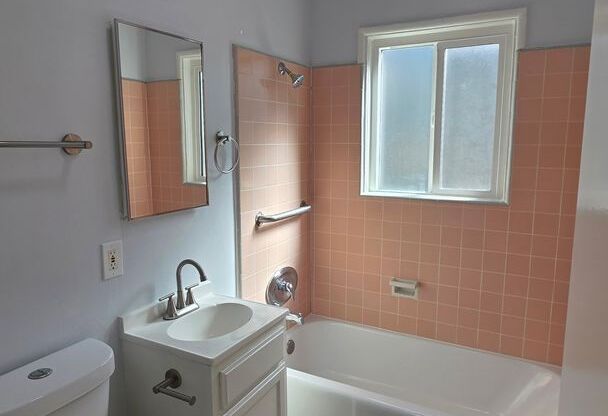 1 bed, 1 bath, 450 sqft, $1,695, Unit 2705B
