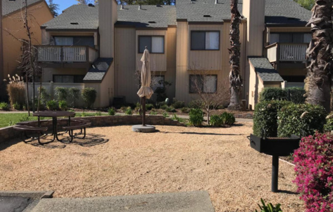 508 Woodside Oaks #3