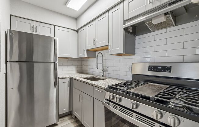Studio, 1 bath, 400 sqft, $1,199, Unit A04