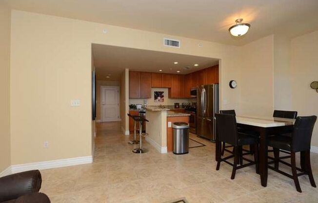 1 bed, 1.5 baths, 1,000 sqft, $1,590