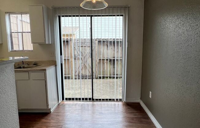 1 bed, 1.5 baths, 776 sqft, $975, Unit 24-1104