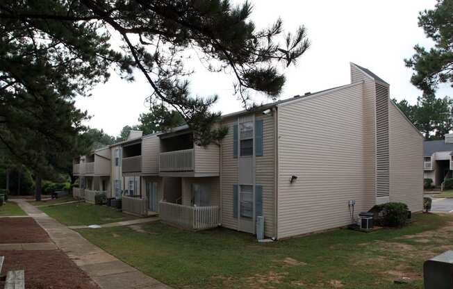Building Exterior at Sage Hill Apartments in Mobile, Alabama