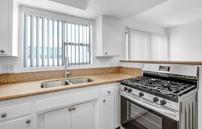 744 S.Windsor Blvd. - just south of Wilshire Blvd.