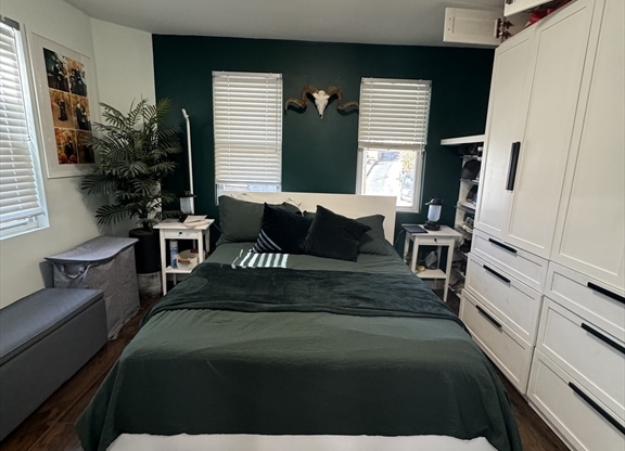 1 bed, 1 bath, 950 sqft, $2,500, Unit 1