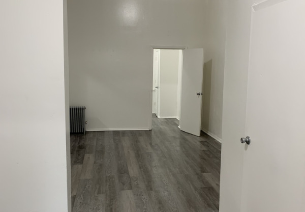 242 Vernon Ave