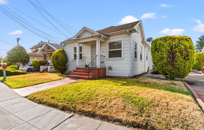 Charming San Leandro Cottage with Modern Upgrades!