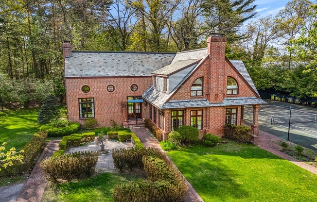 110 JUNIPER RD