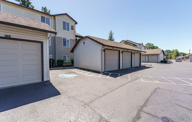 Modern 2-Bed/2-Bath Condo in Gated One Lake Place – Attached Garage