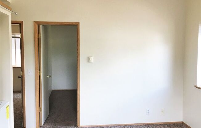 West University 2 bedroom apartment at 16th & Ferry Alley - available July 19th!