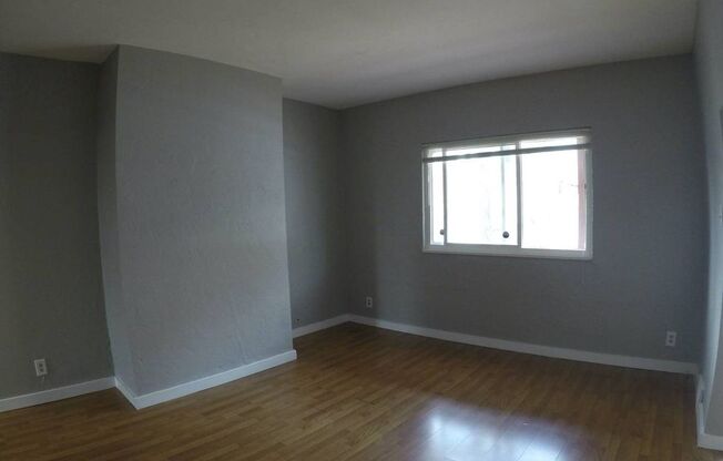 2 Bedroom Single Family Mt Washington!