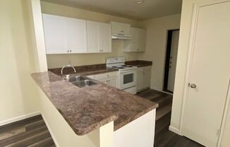 3 beds, 2 baths, 1,120 sqft, $1,400, Unit Unit 1