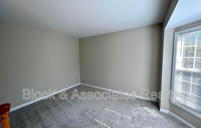 508 HICKORYWOOD BLVD