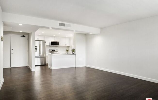 2 beds, 2 baths, 1,071 sqft, $4,500, Unit 501