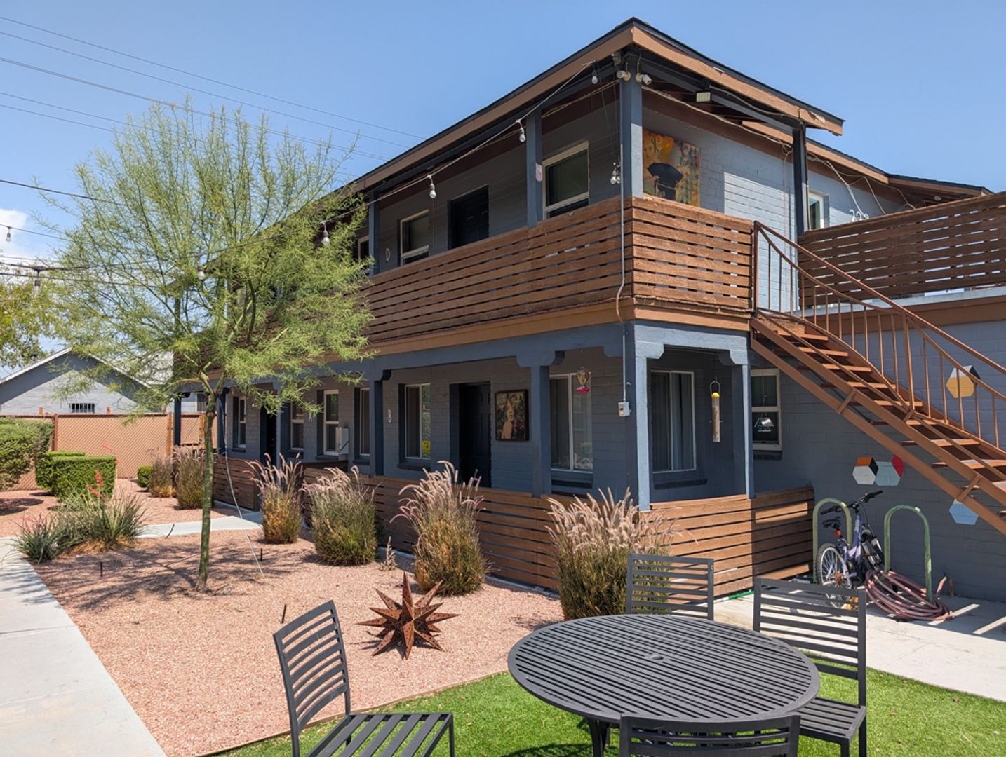2 BEDROOM APARTMENT IN DOWNTOWN LAS VEGAS