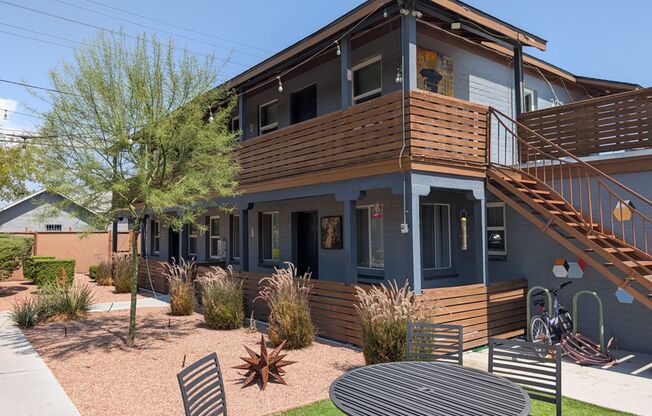 2 BEDROOM APARTMENT IN DOWNTOWN LAS VEGAS