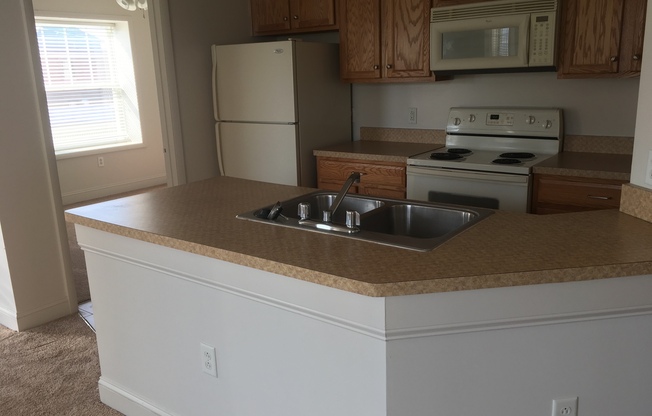 2 beds, 2 baths, 840 sqft, $1,877, Unit 4-0407