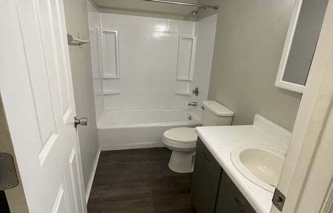 2 beds, 1 bath, 1,050 sqft, $1,125, Unit E-20