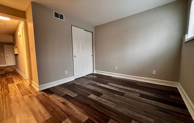 2 beds, 1 bath, $1,195, Unit 4440  Flowerdale Apt D