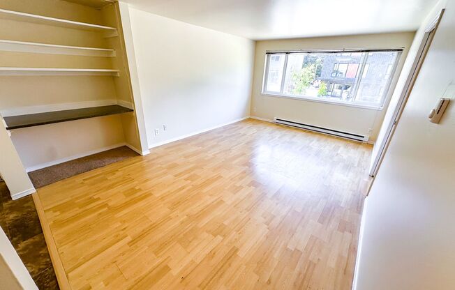 2 beds, 1 bath, 675 sqft, $2,295, Unit 202