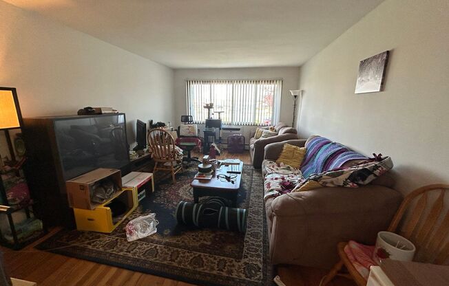 1 bed, 1 bath, $1,015, Unit 9