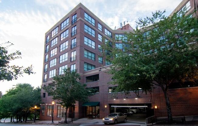 Spacious, beautiful loft with separate bedroom and office for rent in Downtown Atlanta