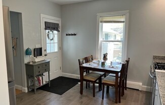 1 bed, 1 bath, 700 sqft, $1,900, Unit 1