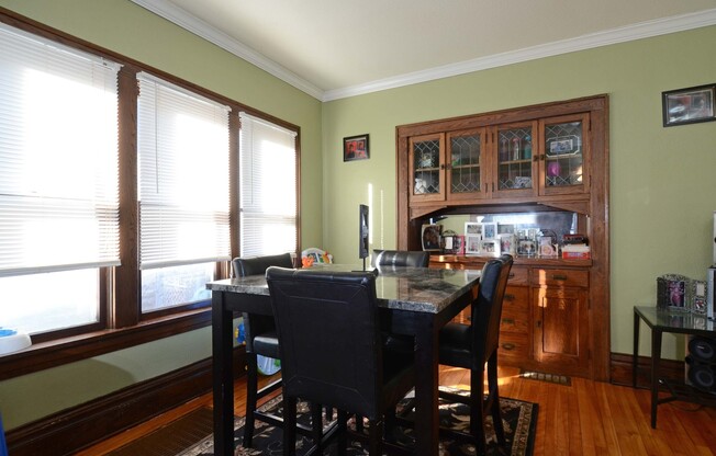 Beautiful 3 Bedroom Single Family Home! Convenient Location, Fenced in Yard, 2 Car Garage & MORE!!!