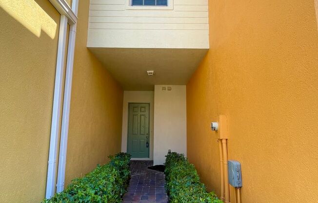 3 Bed 2.5 Bath Townhome with Elevator in Sail Harbour