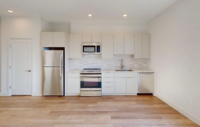 1 bed, 1 bath, 689 sqft, $2,675, Unit 204