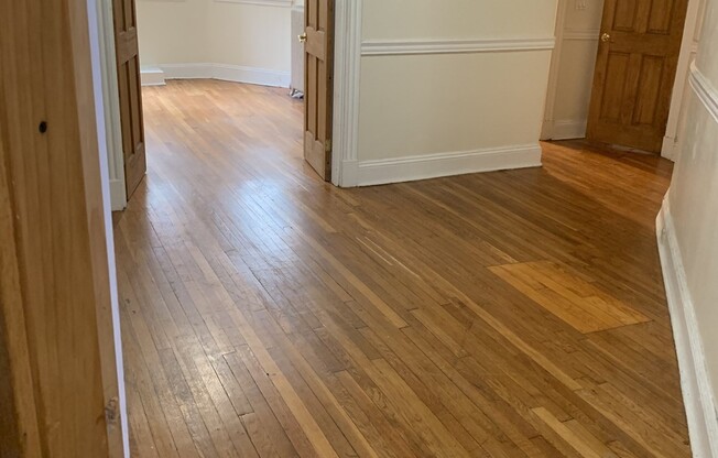 2 beds, 1 bath, 600 sqft, $2,600, Unit 4